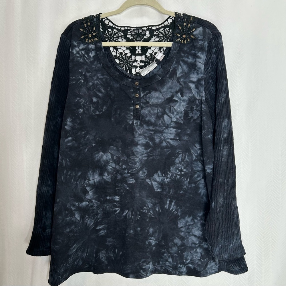 Avenue blue thermal top 18/20 long sleeve lace tie dye